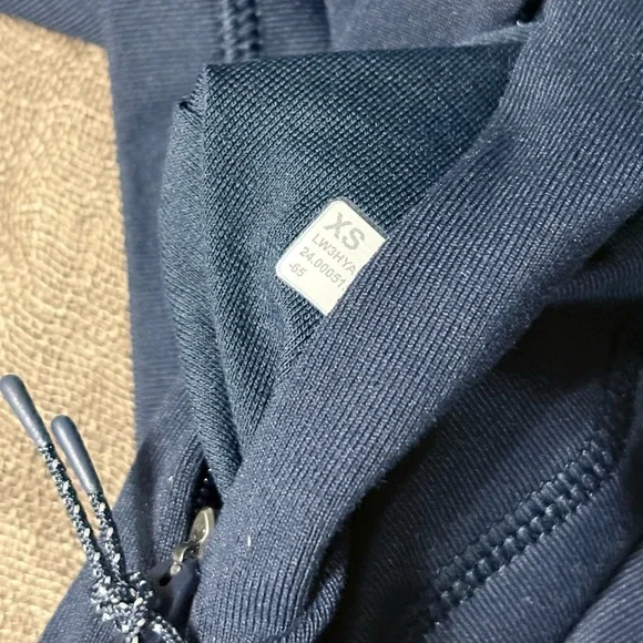 Lululemon Rulu Cropped Half Zip (XS) - Picture 3 of 3